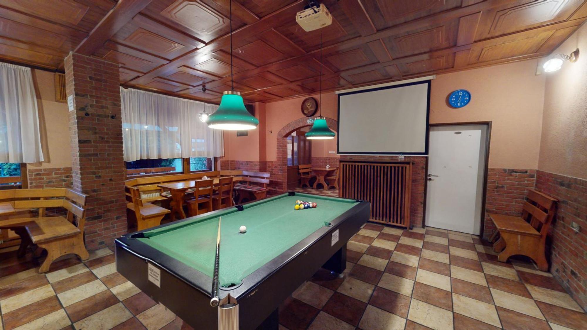 Rusovsky Penzion บราติสลาวา ภายนอก รูปภาพ